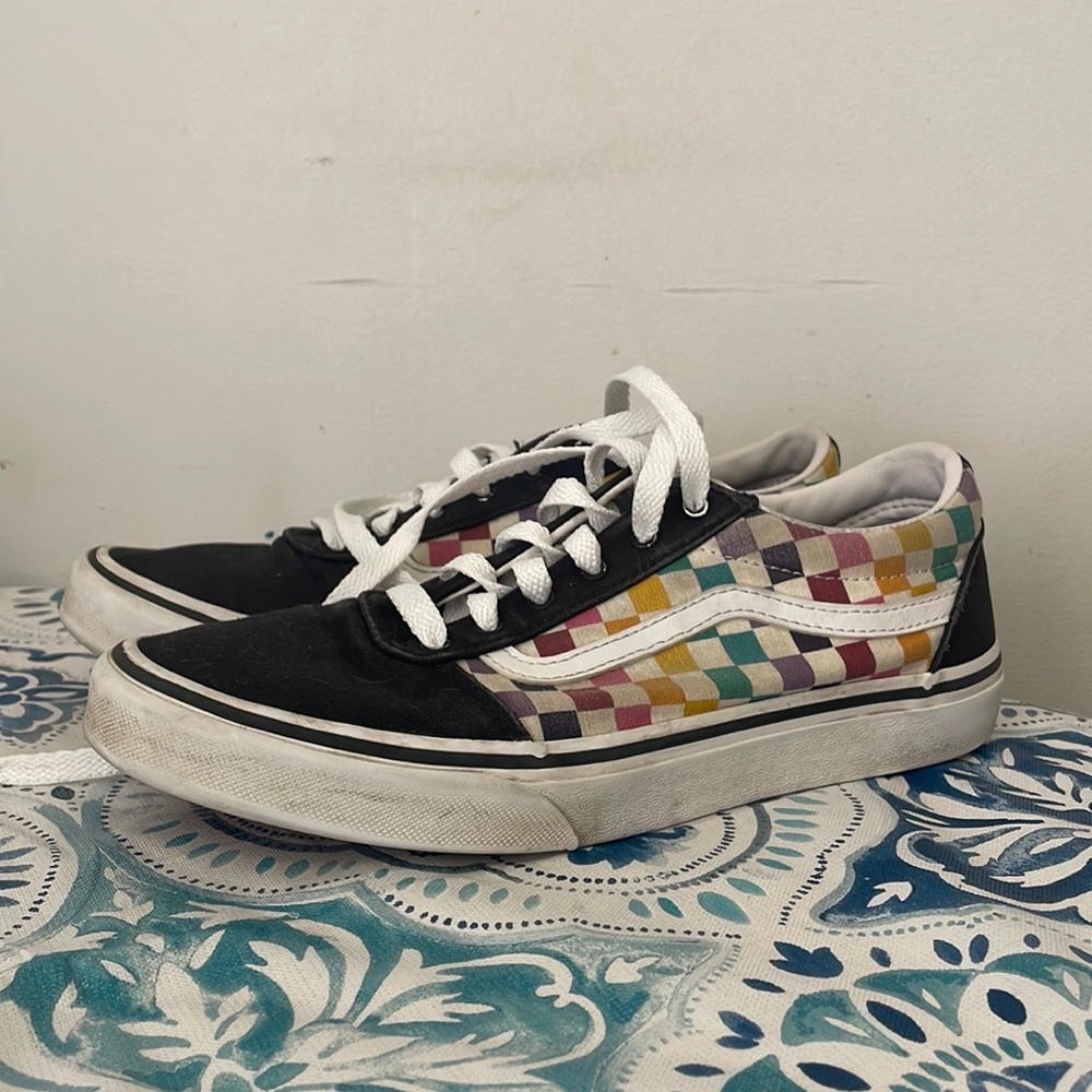 Woman’s Vans Sneakers Size 6